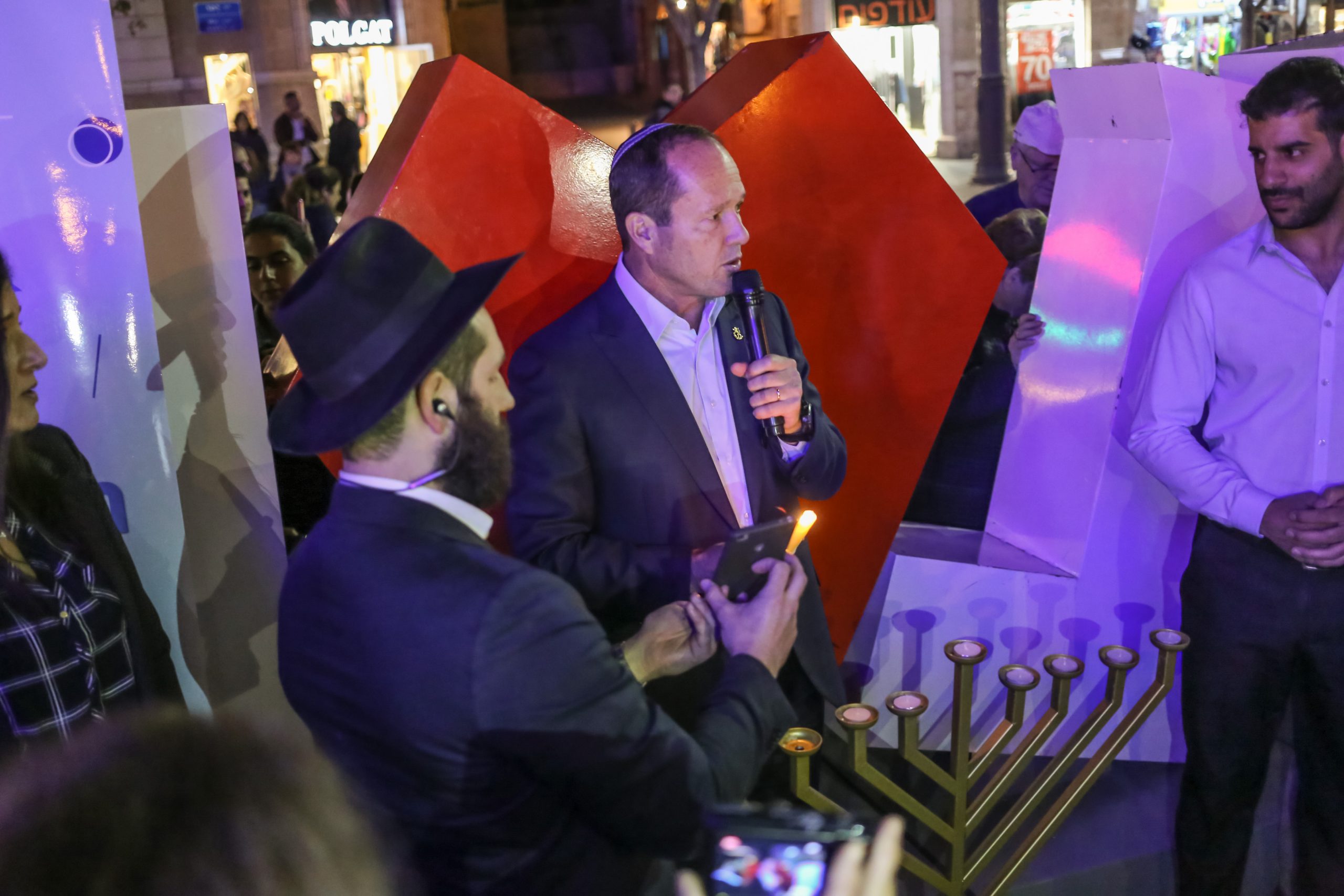 Mayor Nir Barkat: Jerusalem to get rid of UNRWA