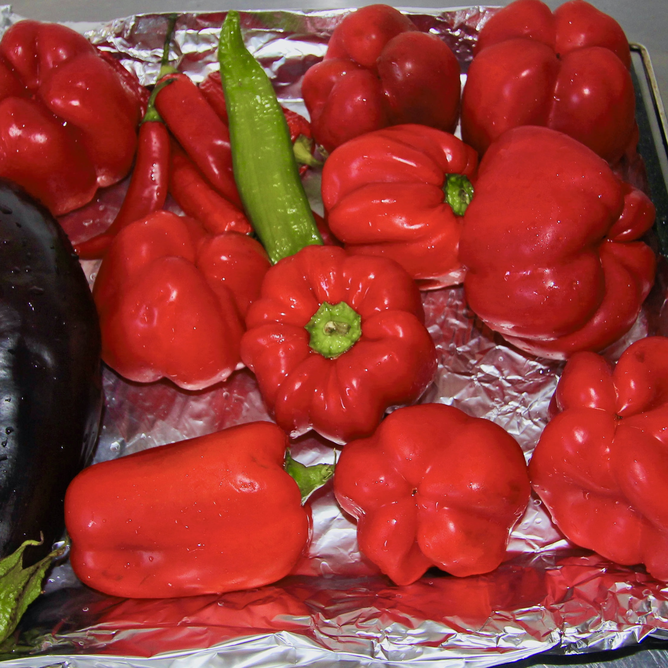 Bell Peppers Disappeared from Shelves of Israel's Supermarkets