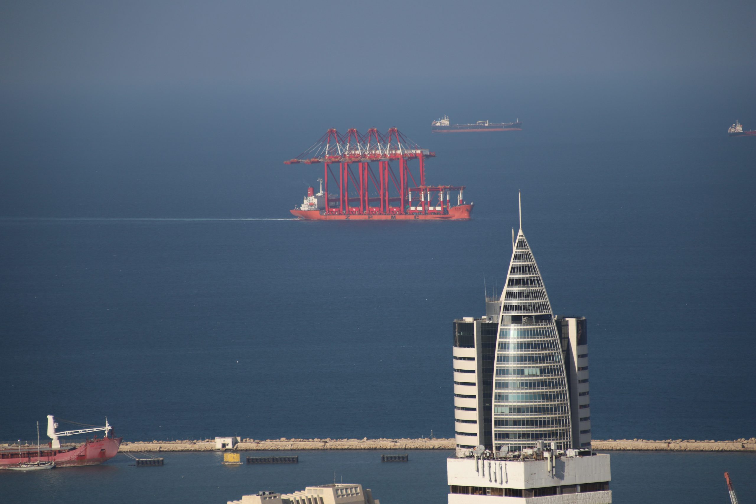 Another batch of ZPMC cranes arrives to Chinese-owned port in Haifa Bay