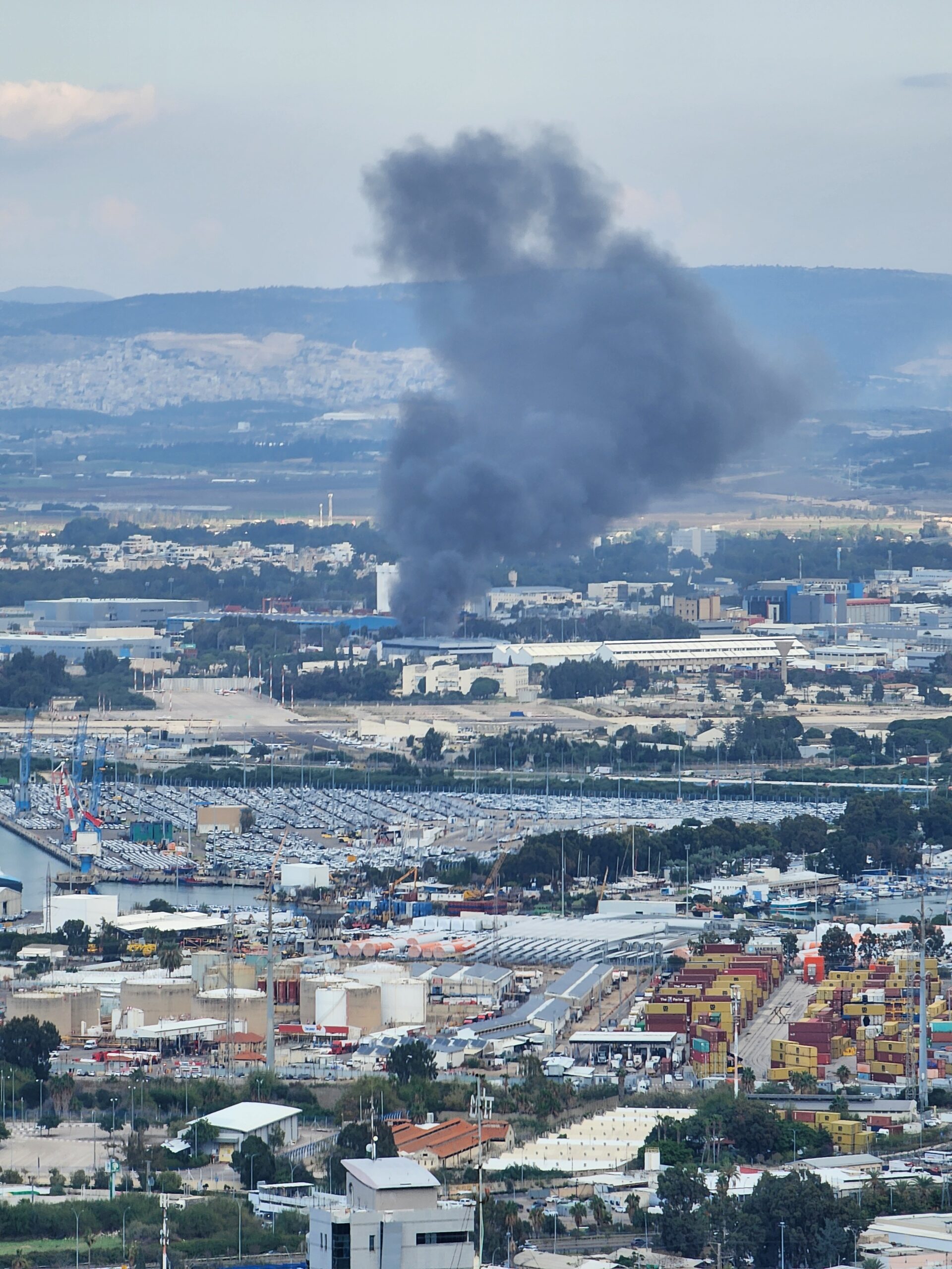 Heavy column of smoke reported in Haifa’s industrial zone